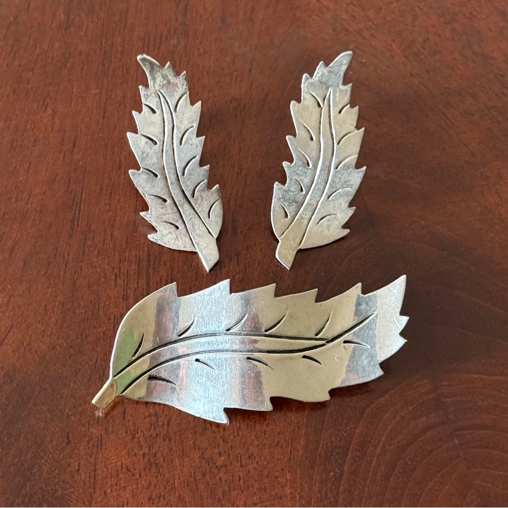Vintage Early Mexican Modernist Sterling Silver Leaf Brooch & Earrings Set, AEM